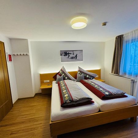 Hotel Garni Enzian Damüls Εξωτερικό φωτογραφία
