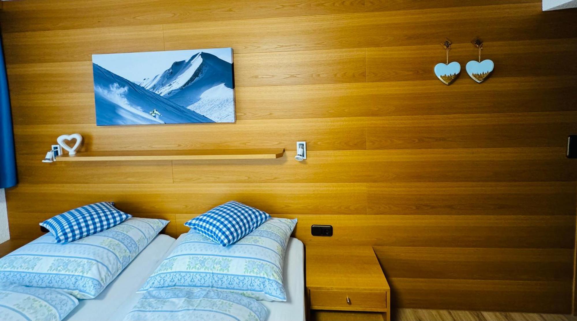 Hotel Garni Enzian Damüls Εξωτερικό φωτογραφία