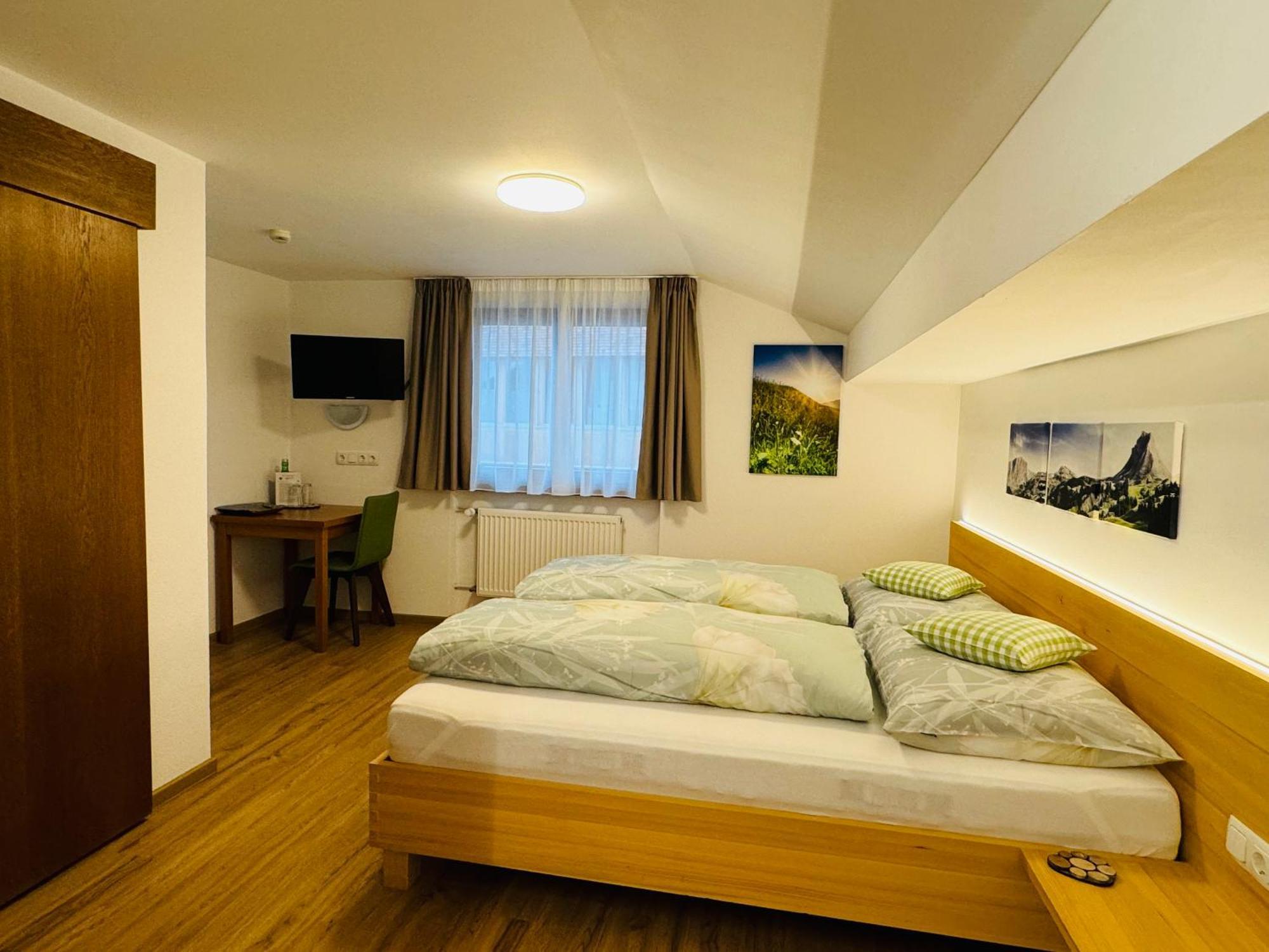 Hotel Garni Enzian Damüls Εξωτερικό φωτογραφία